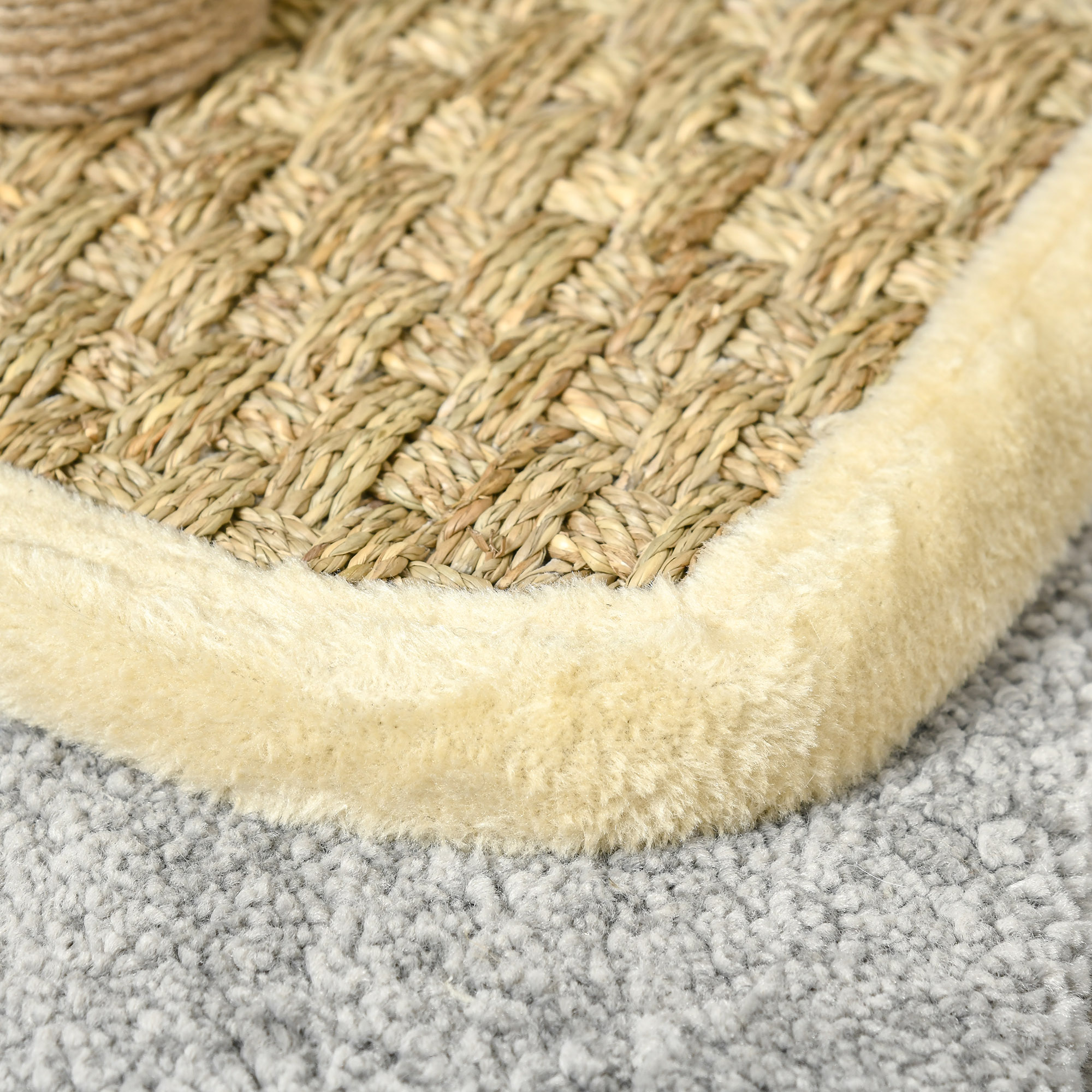 Arbre à chat compact 56 cm avec couchage, griffoir en jute & jouet – beige & kaki – vue 8