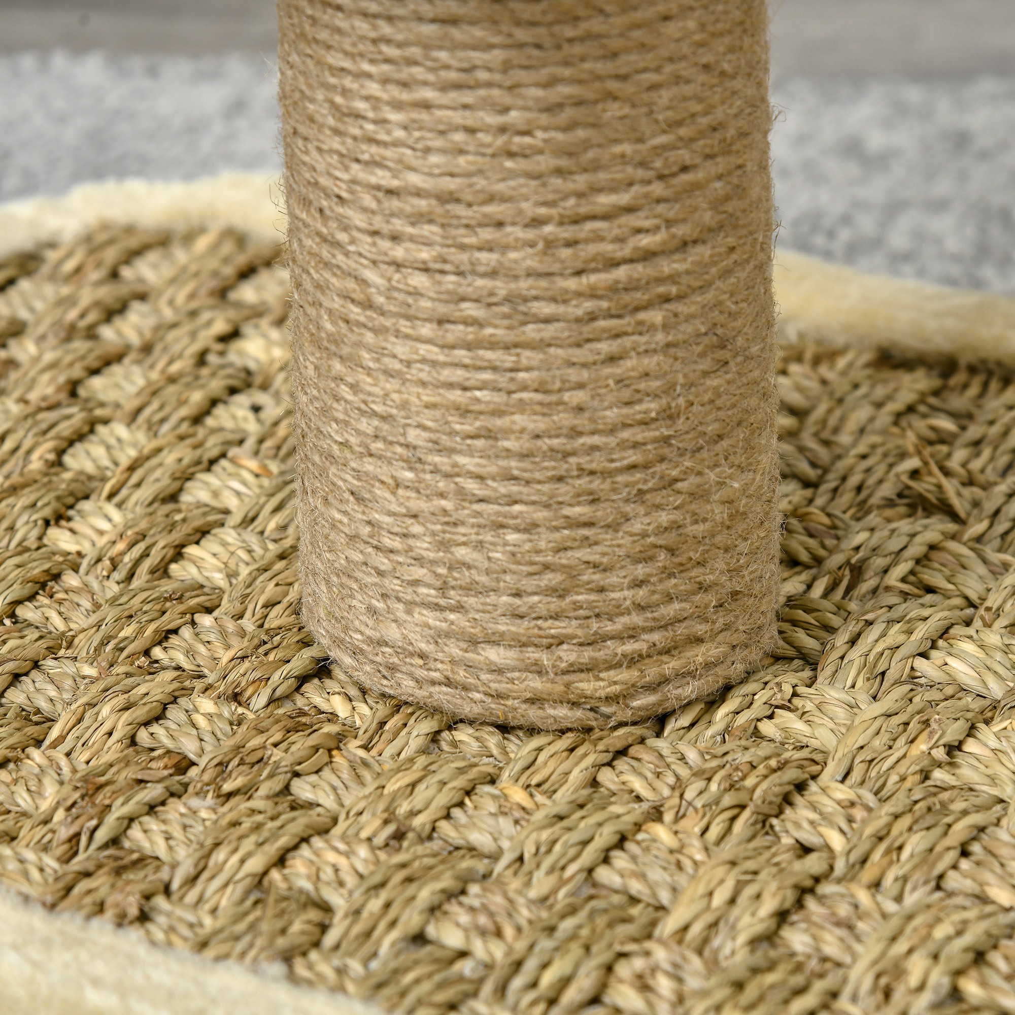 Arbre à chat compact 56 cm avec couchage, griffoir en jute & jouet – beige & kaki – vue 9